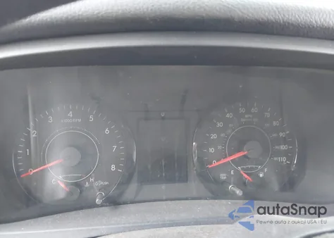 2015 Toyota Sienna Le 8 Passenger z USA, uszkodzony, nr VIN 5TDKK3DC7FS593662